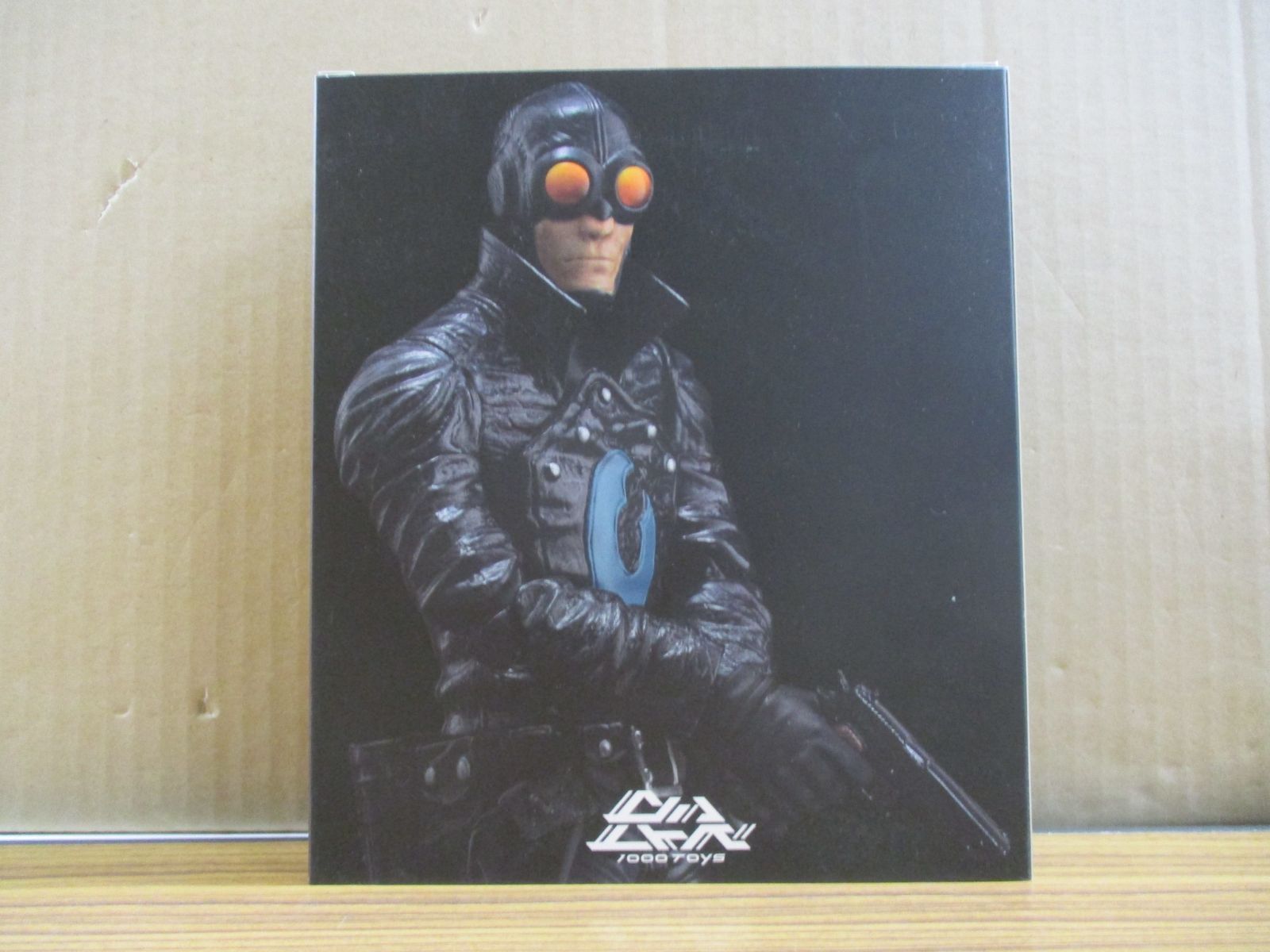 1000 toys ヘルボーイ ロブスター ジョンソン 1 12 アクションフィギュア