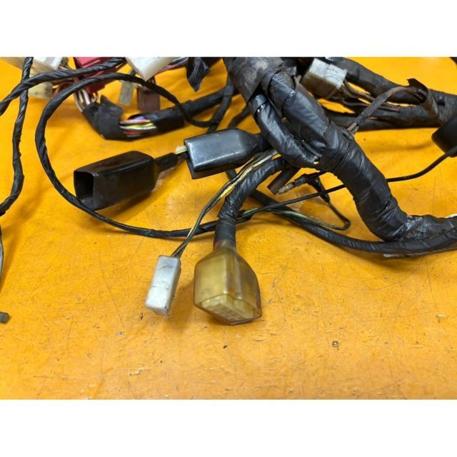 ZF 30883]カワサキ KAWASAKI GPZ750 ZX750G-000 メインハーネス 配線