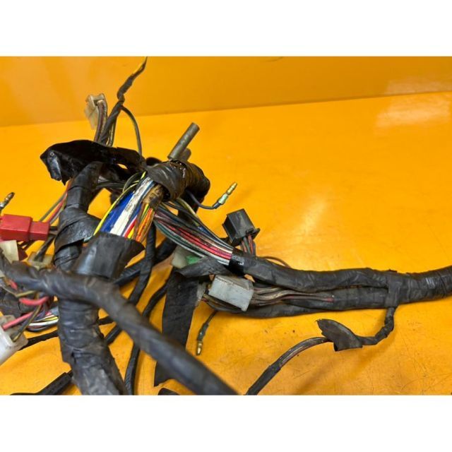 ZF 30883]カワサキ KAWASAKI GPZ750 ZX750G-000 メインハーネス 配線