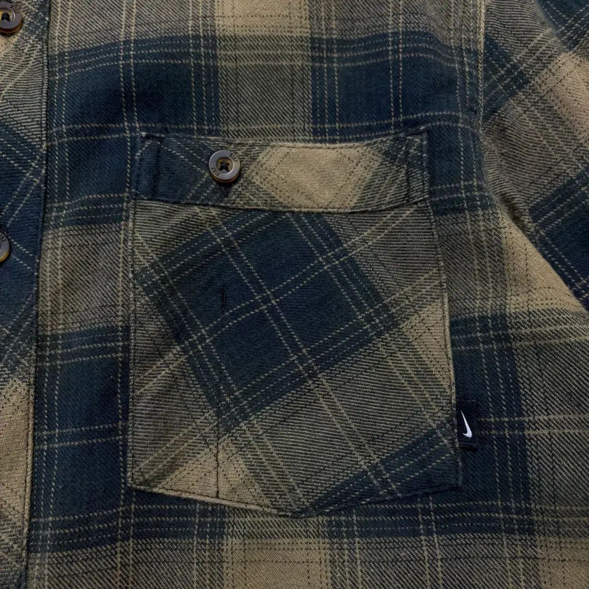 ナイキ フランネル シャツ チェック柄