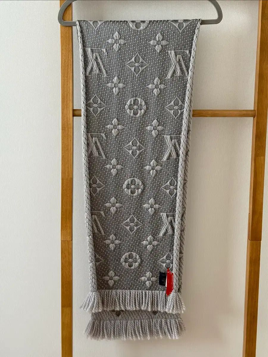 ロゴマニア マフラー