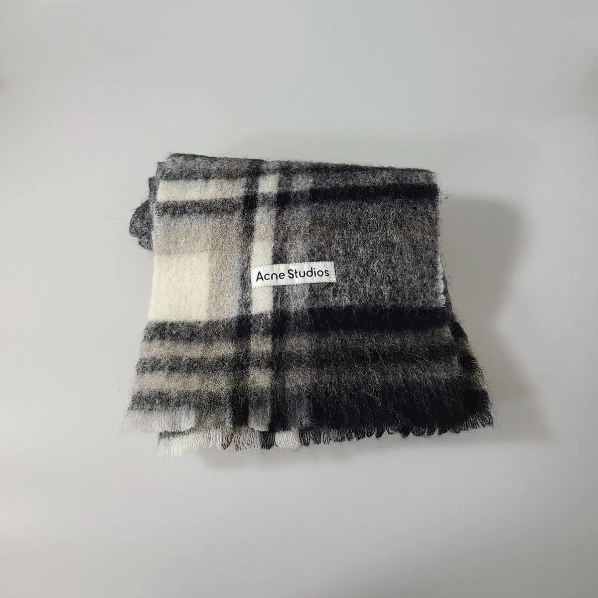 Acne Studios ユニセックス CHECK マフラー ブラック グレー OS