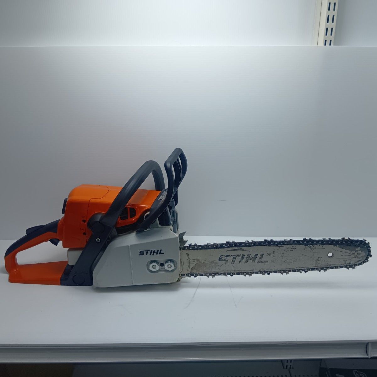 STIHL チェーンソー MS 230 オレンジ