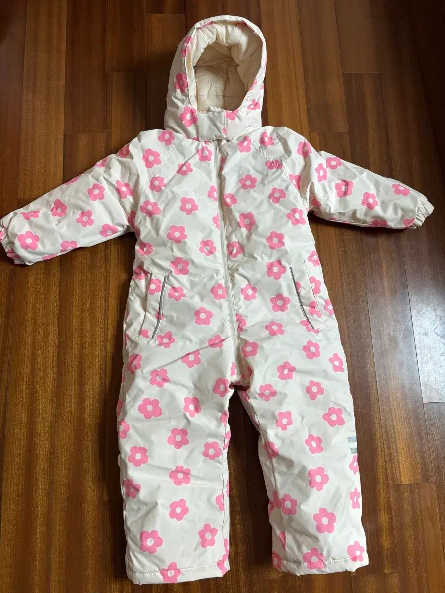 ZARA ザラ キッズ 女の子 スキーダウン アウター スーツ 4 5 y