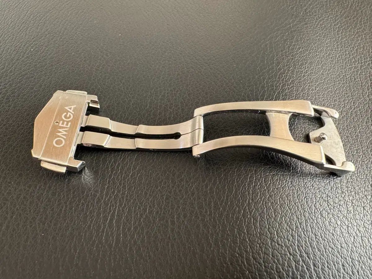 オメガ 18 mm Dバックル