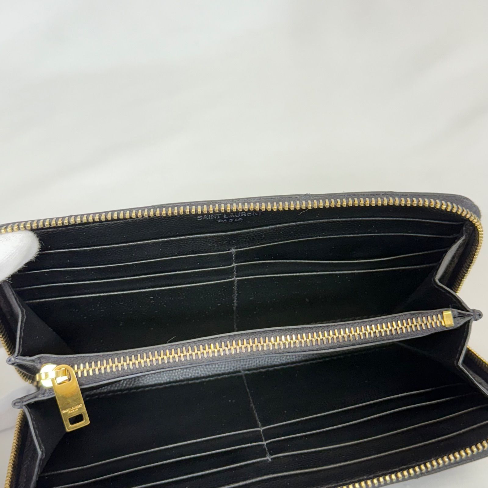 人気・美品】YSL YVES SAINT LAURENT イヴ サンローラン カサンドラ 
