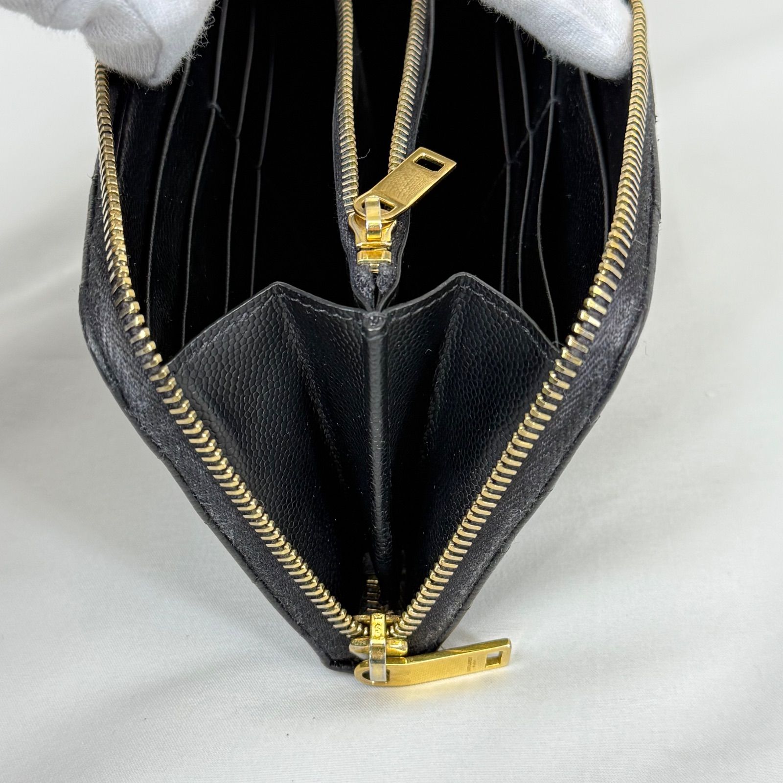 人気・美品】YSL YVES SAINT LAURENT イヴ サンローラン カサンドラ 