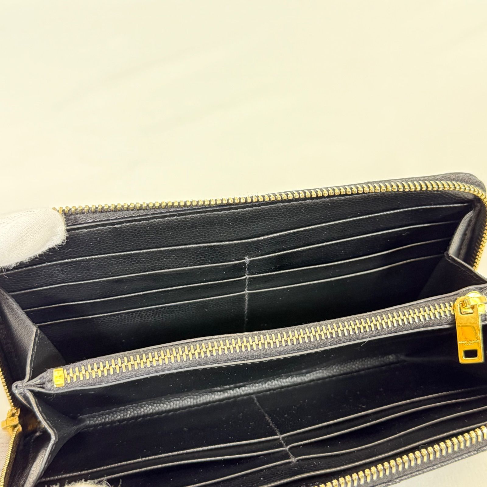人気・美品】YSL YVES SAINT LAURENT イヴ サンローラン カサンドラ 
