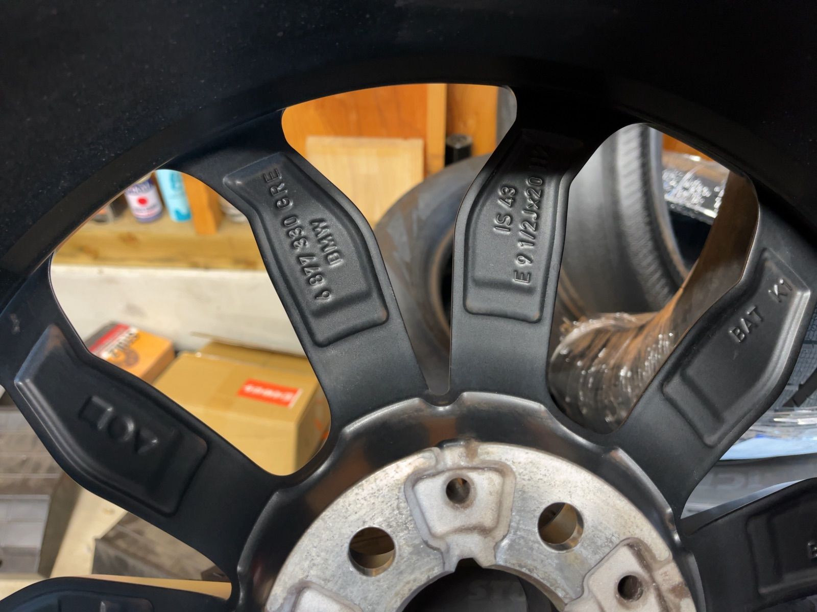 02 マッドブラック