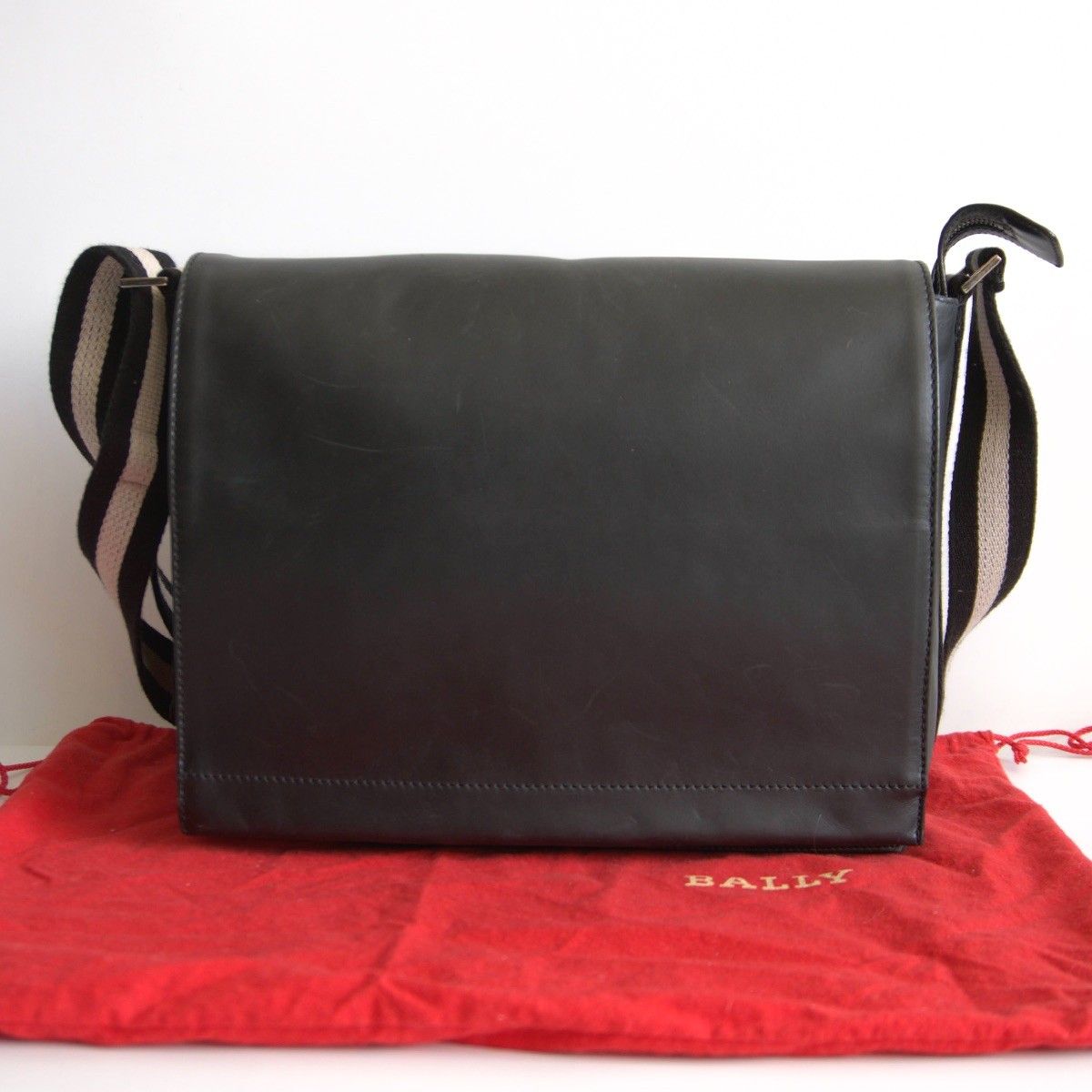 美品】BALLY 【レザー ショルダーバッグ】ブラック トレイン