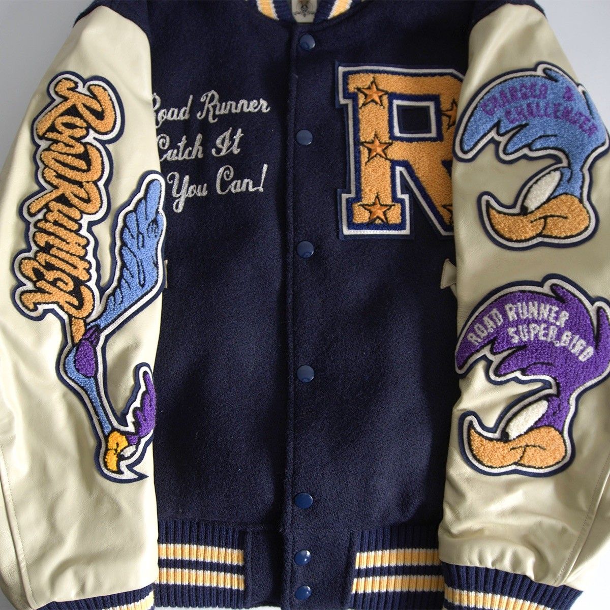 美品】WHITESVILLE【×LOONEY TUNES フルデコ レザースリーブ