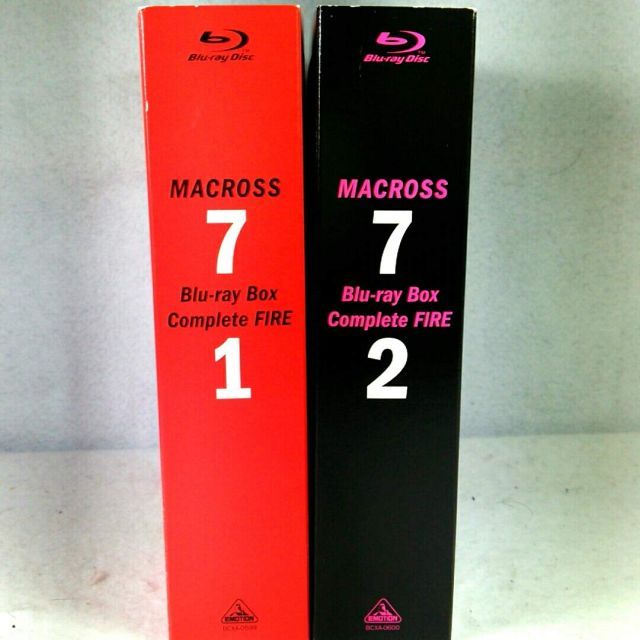 中古】【非常に良い】特典全付 初回版 マクロス7 Blu-ray Box Complete