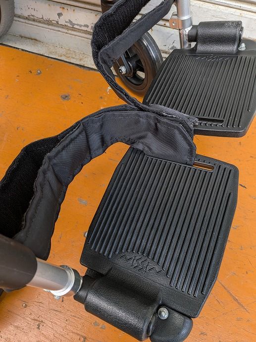 一部地域を除く 日進医療器介助式 車椅子ウルトラ NAH-U 2 W km-25-1208-08