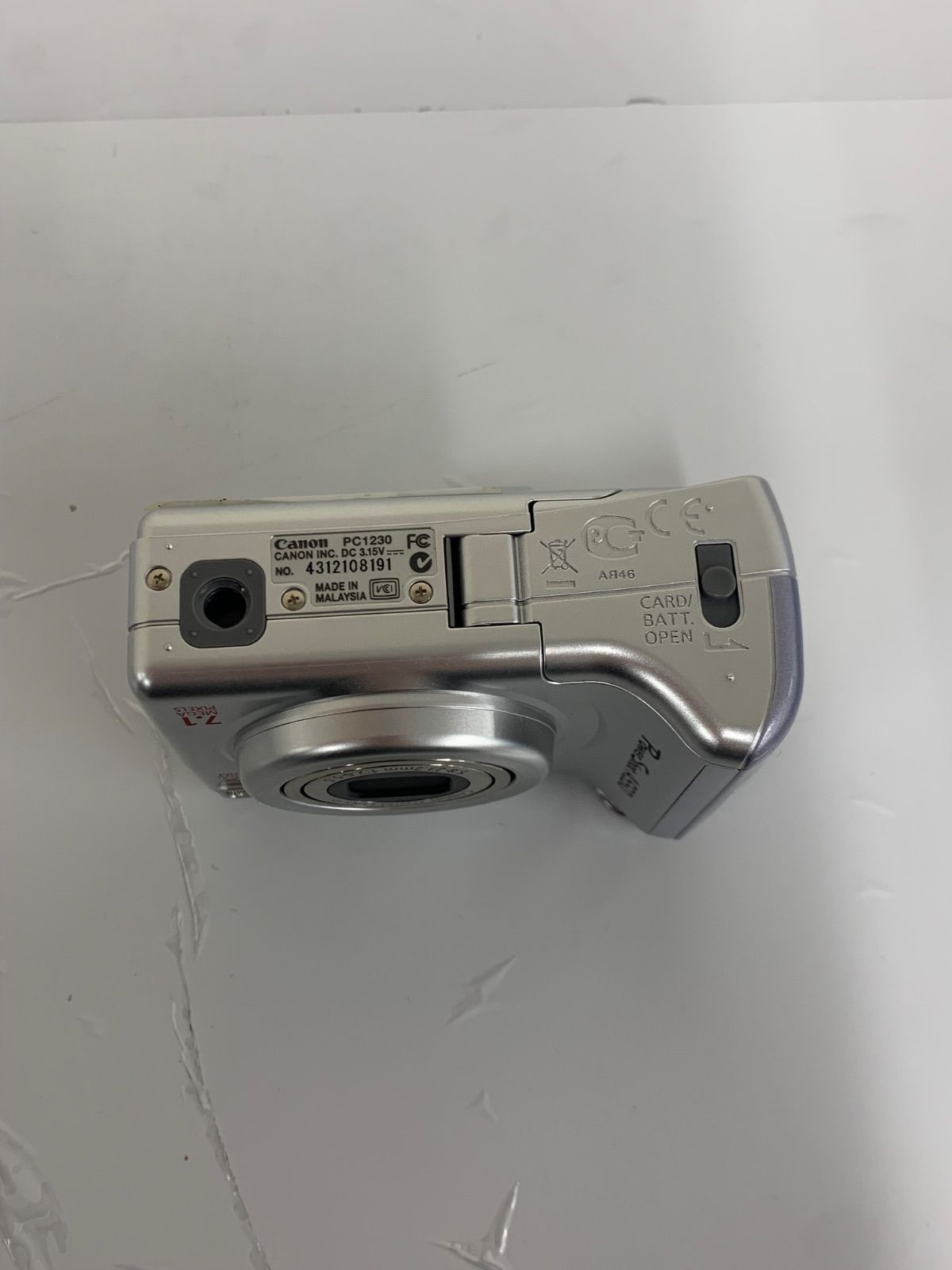 ○2 【通電動作確認済み】Canon PowerShot A550 デジカメ 単三電池