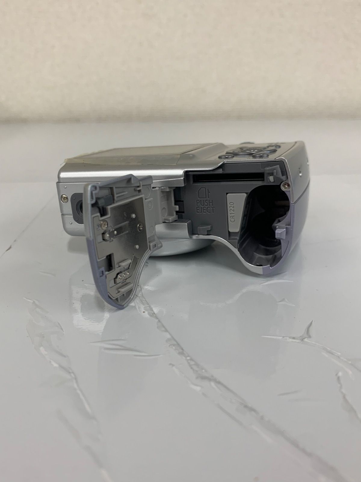 ○2 【通電動作確認済み】Canon PowerShot A550 デジカメ 単三電池