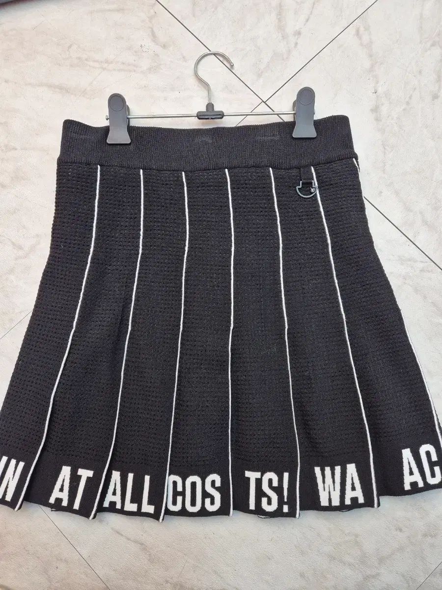 ワック ニットスカート