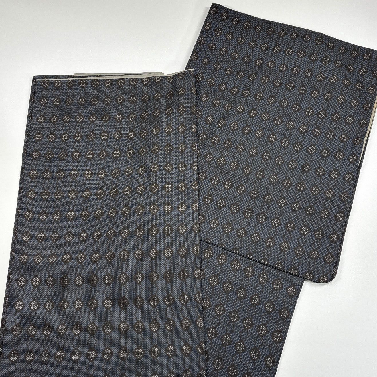 【着物まとめ売り】 正絹大島紬15枚　　リメイク素材　　ハンドメイド向け 大島紬 7枚 正絹 着物まとめ売り 同梱購入歓迎 リメイク用 着付け練習