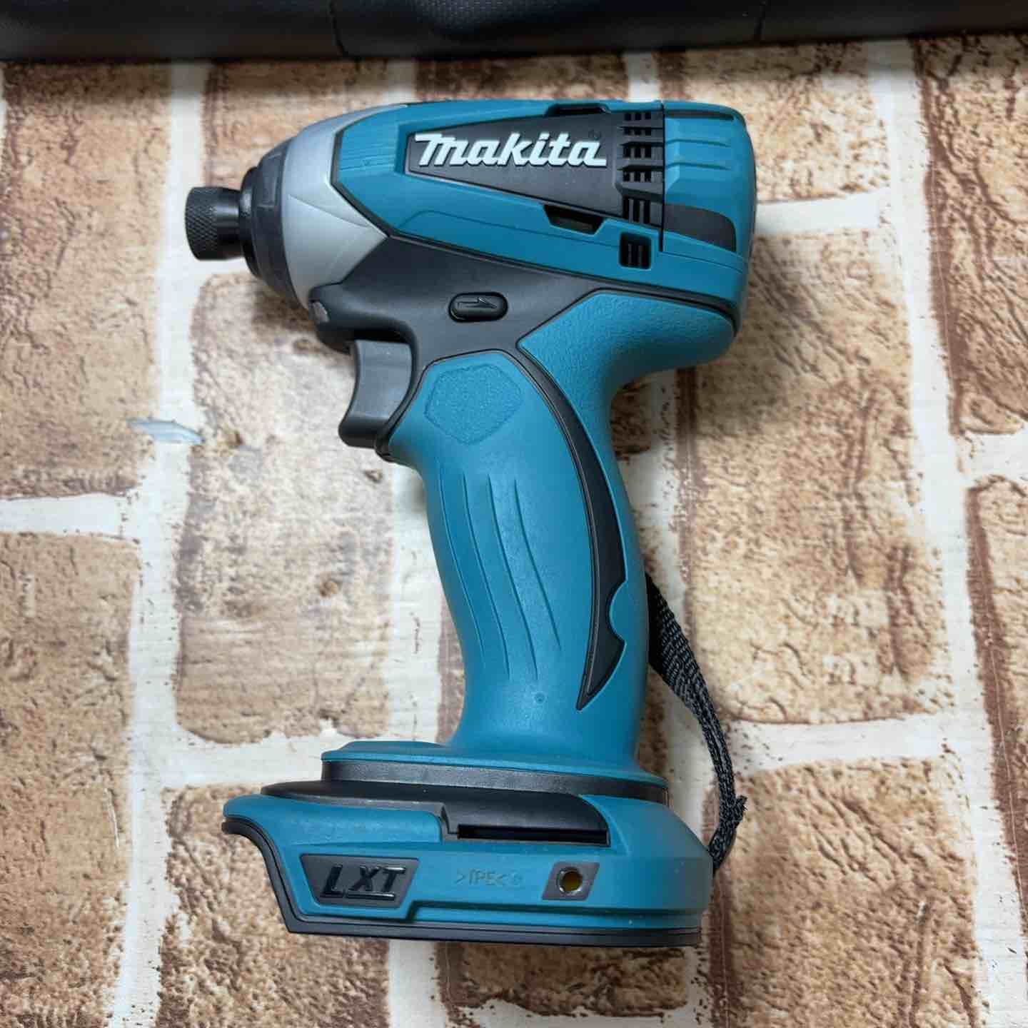 マキタ makita 18 Vインパクトドライバ