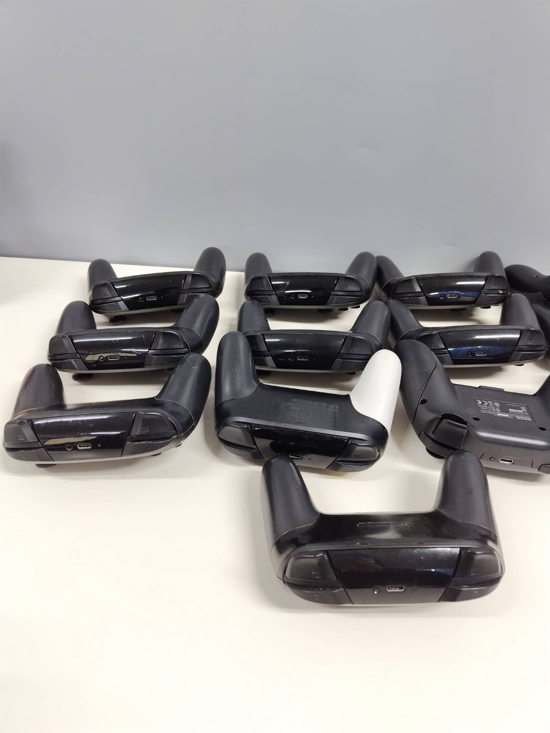  Nintendo Switch コントローラー コントローラー 周辺機器