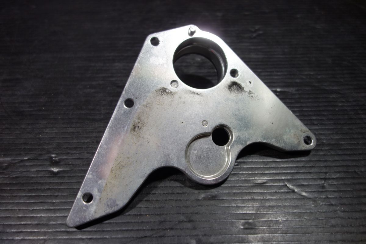 スプロケットカバー