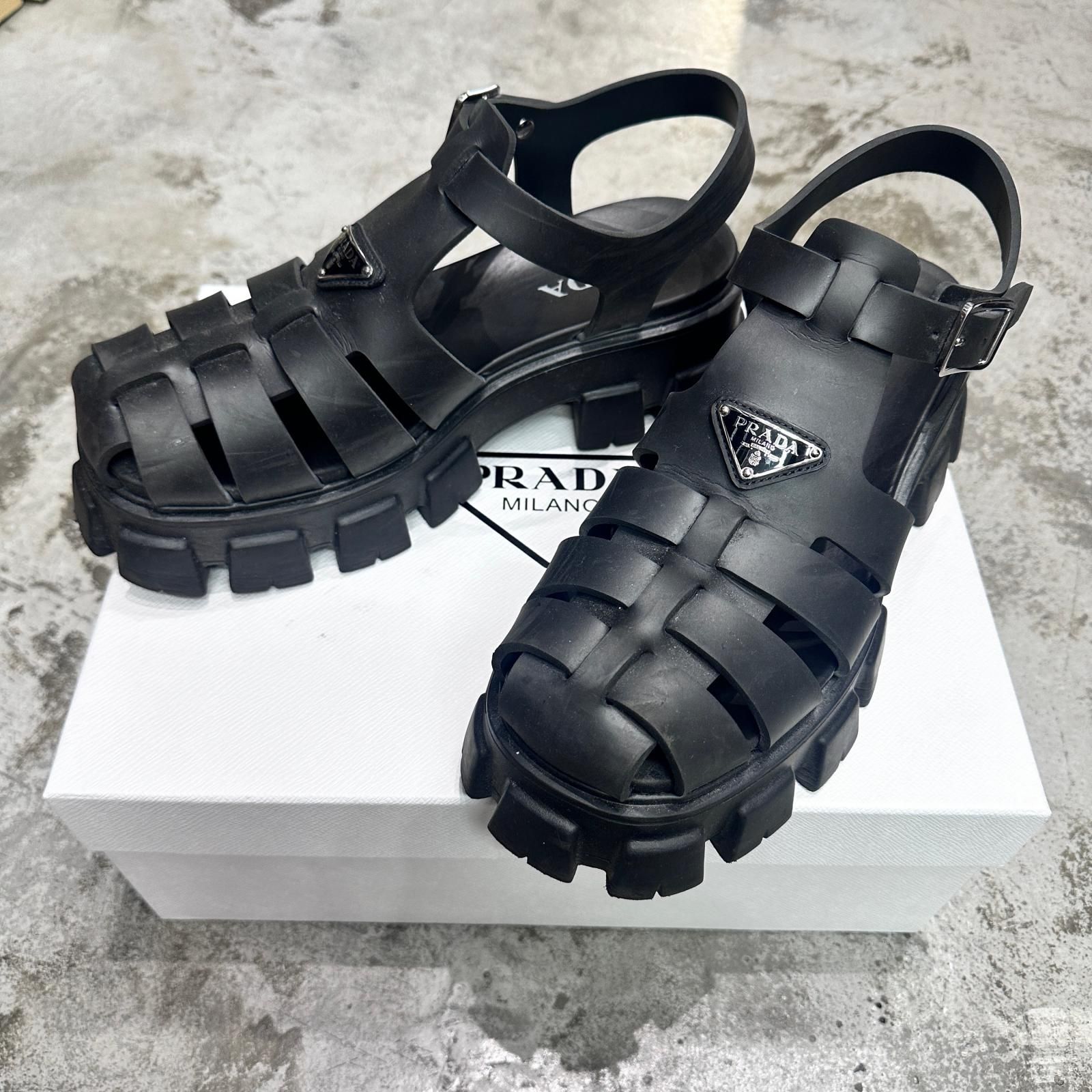 参考上代128700円 PRADA モノリス ラバー サンダル サンダル プラダ