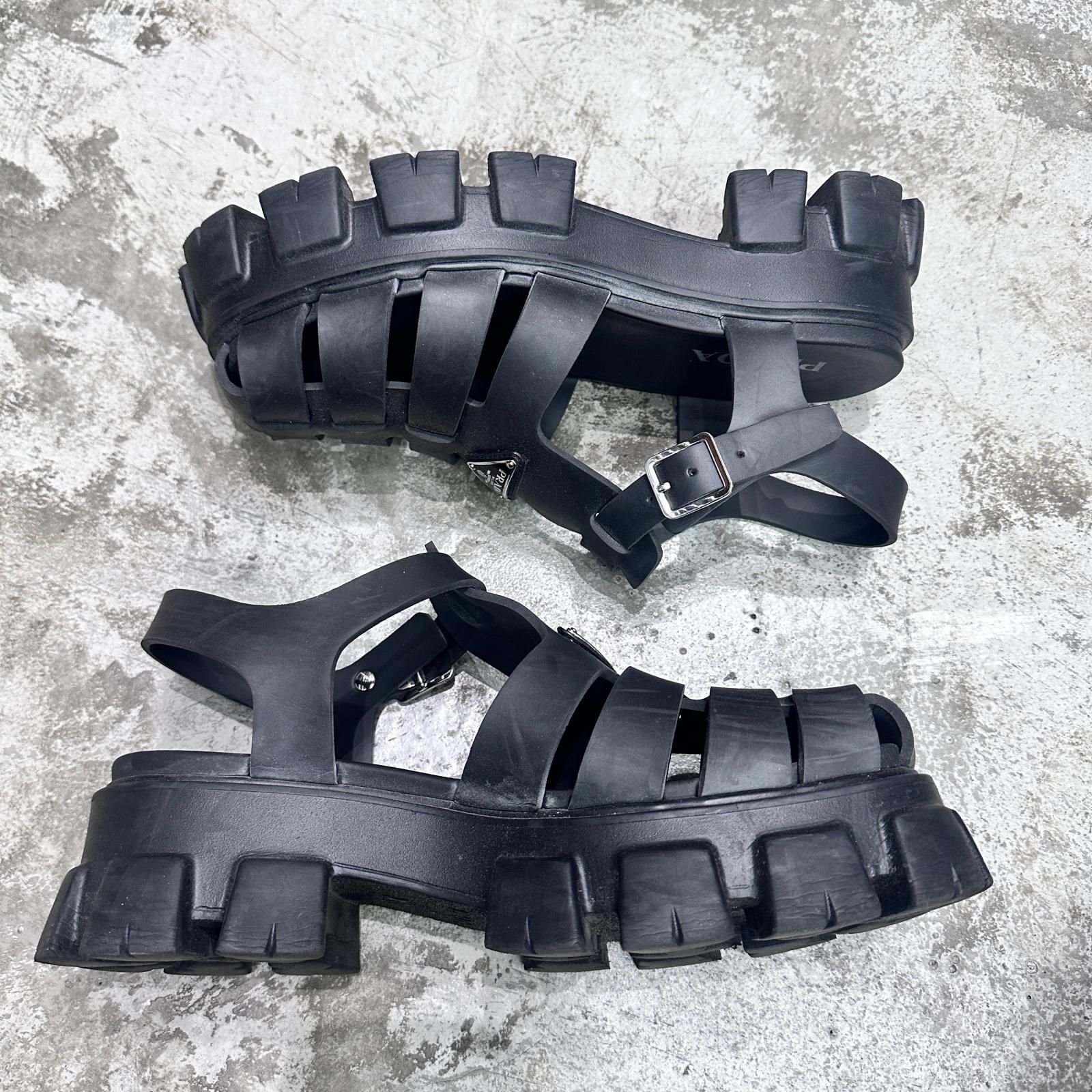 参考上代128700円 PRADA モノリス ラバー サンダル サンダル プラダ