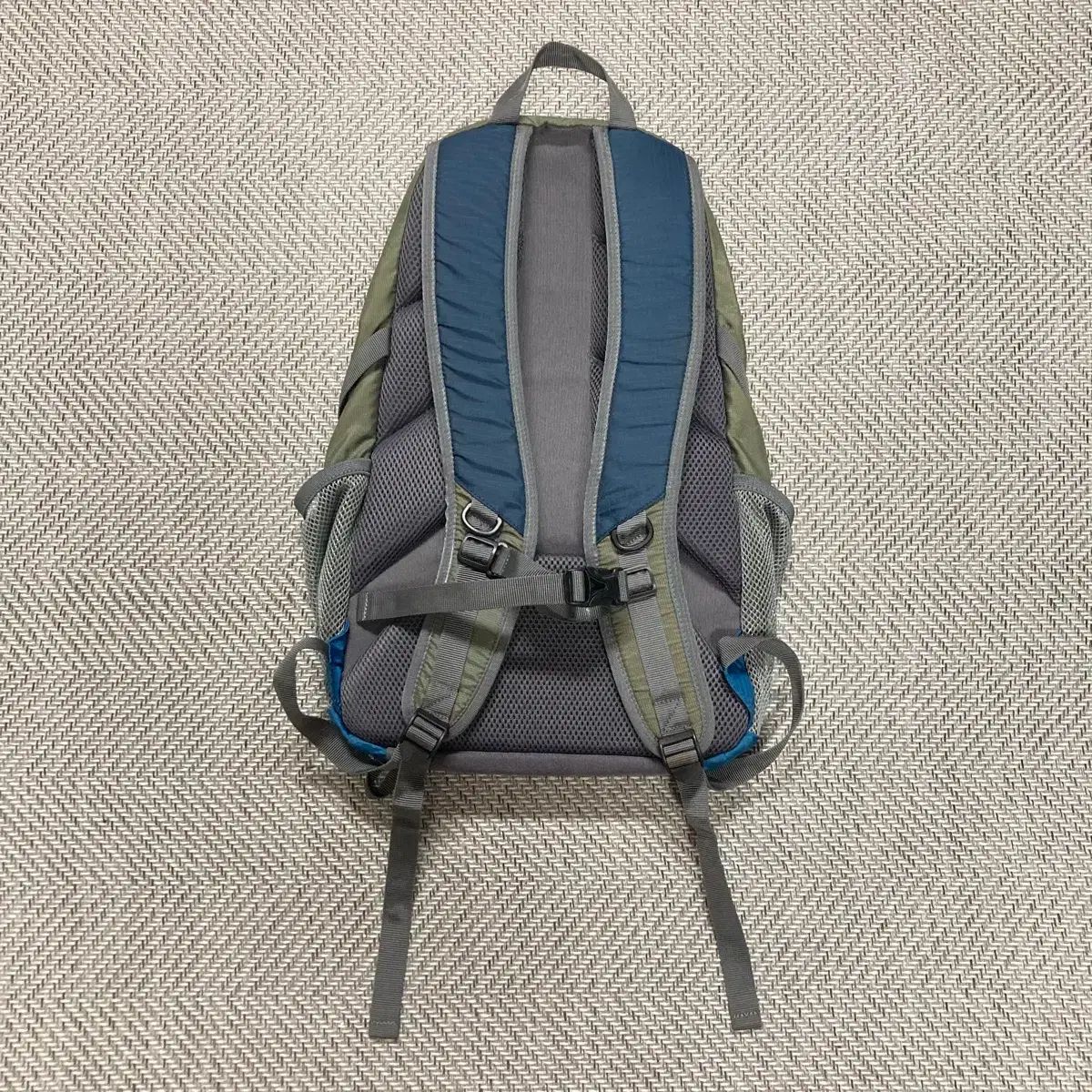 kolon 軽量登山バッグ cube 25