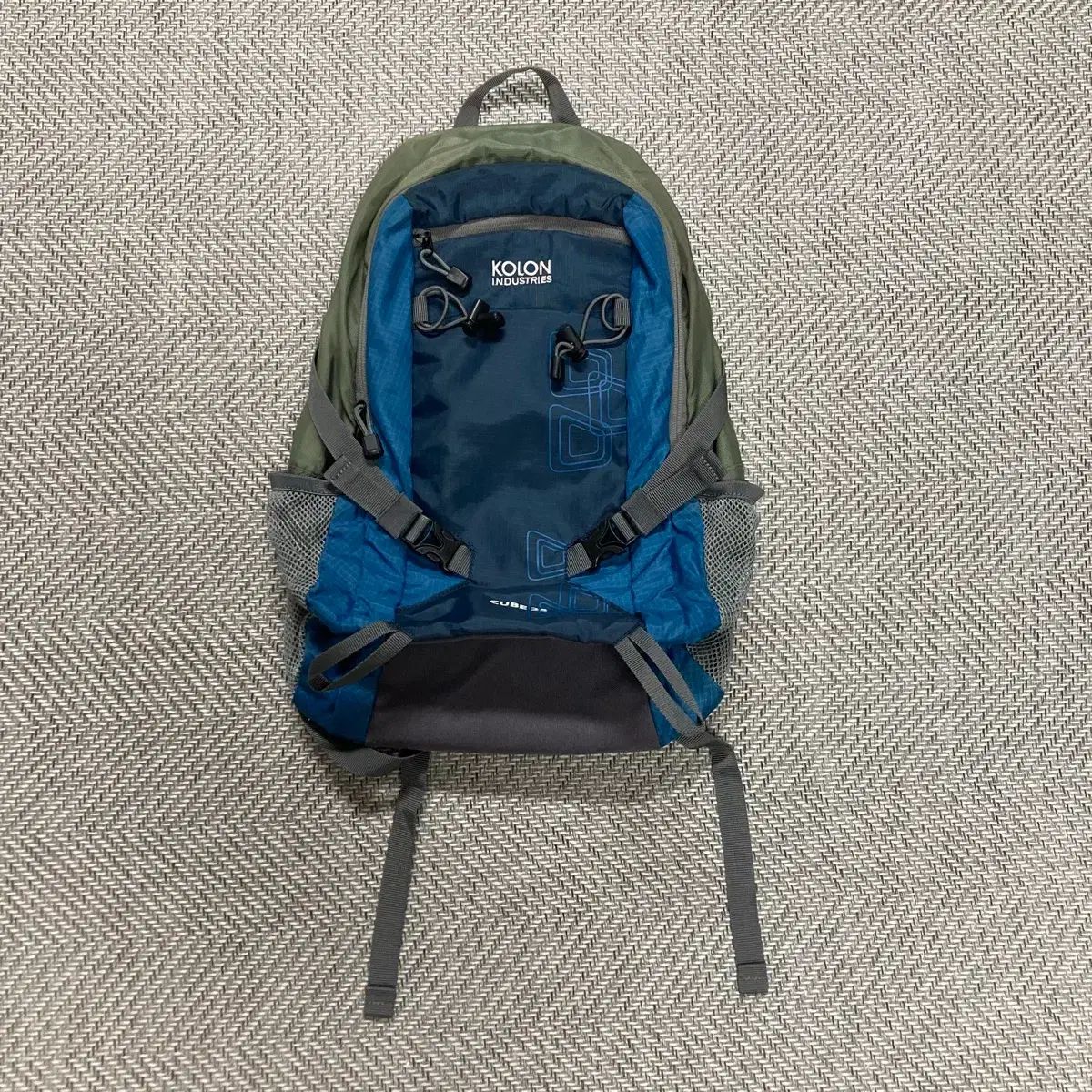 kolon 軽量登山バッグ cube 25