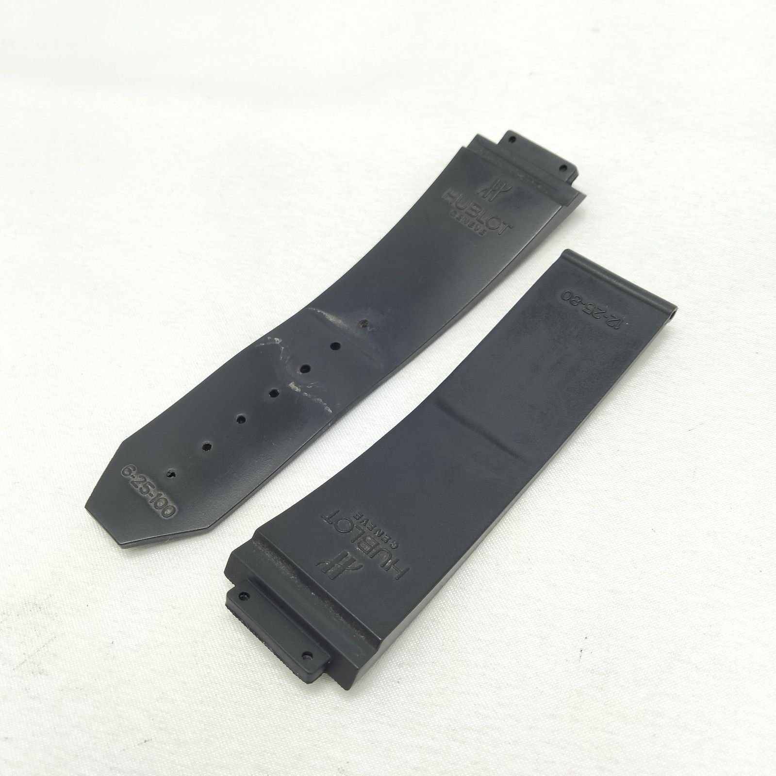 HUBLOT ウブロ 時計ベルト ラバーベルト ブラック BR 301.100.80.03.9999