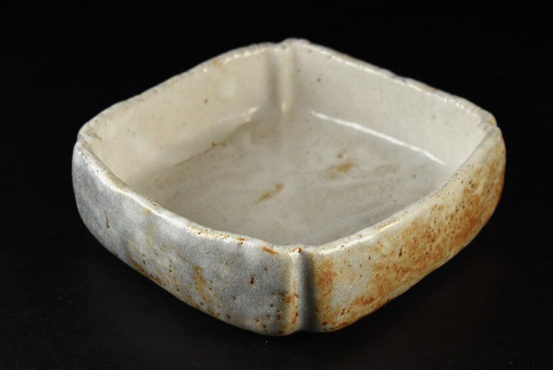蔵A3346e】加藤春鼎 志野 四方鉢 共箱 - メルカリ