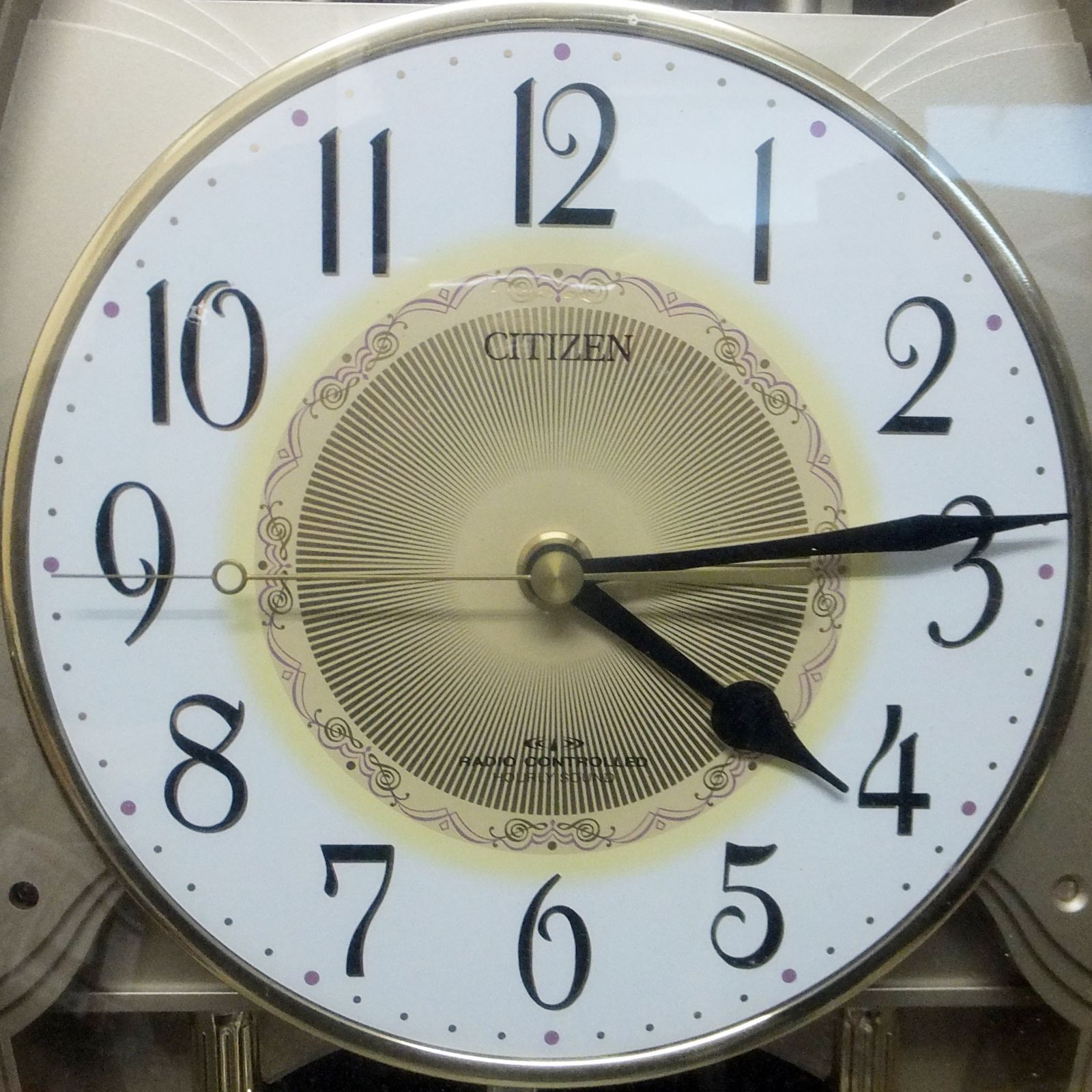 R656【動作品】CITIZEN シチズン 壁掛け電波時計 パルミューズカラット