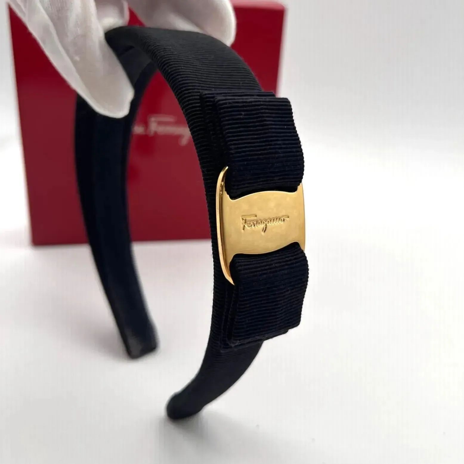 Salvatore Ferragamo フェラガモ カチューシャ ネイビー ゴールド