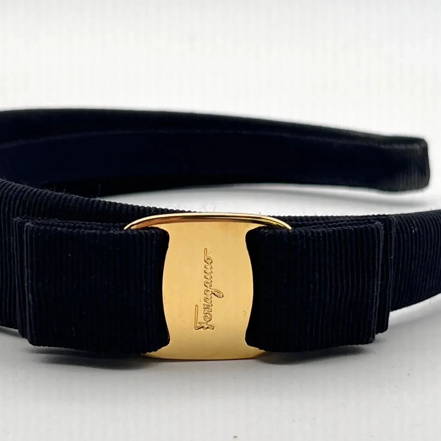 Salvatore Ferragamo フェラガモ カチューシャ ネイビー ゴールド