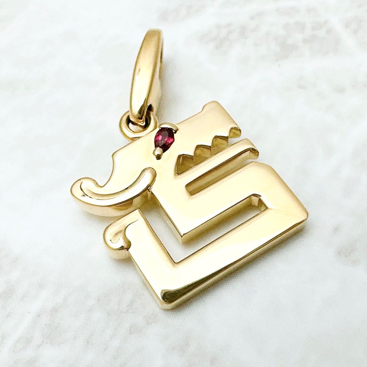 Cartier ドラゴン イエローゴールド ペンダントトップ U