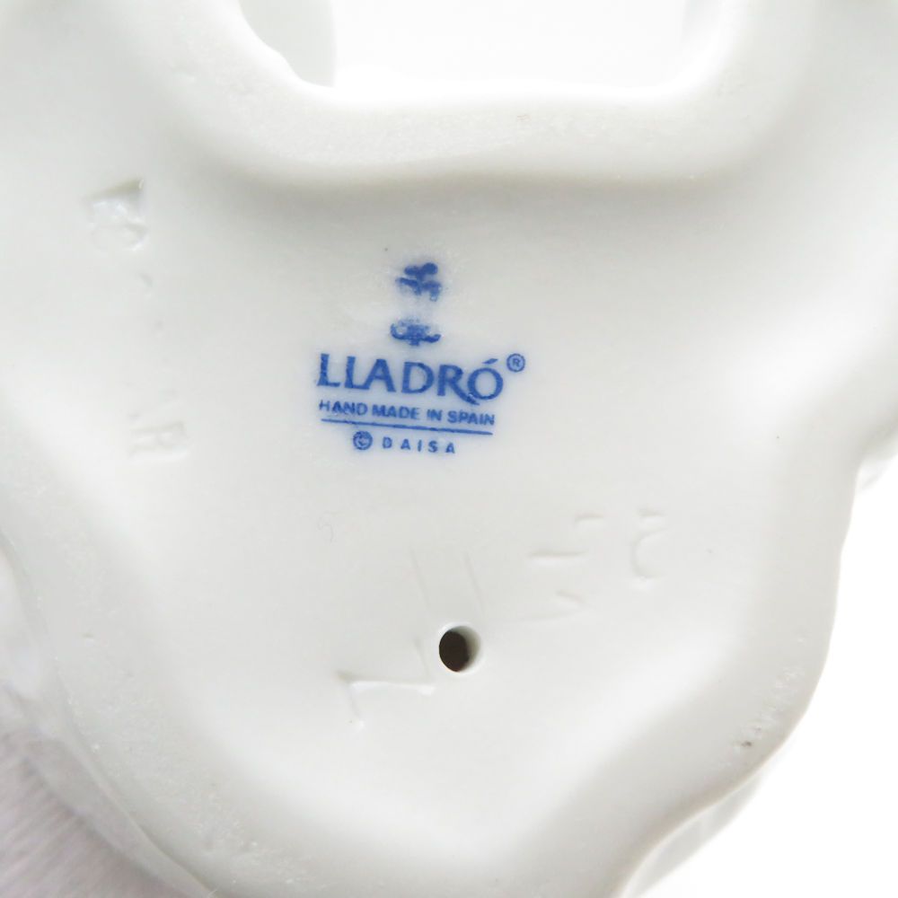 未使用 LLADRO リヤドロ 1208 RESTING POLAR BEAR ホッキョクグマ