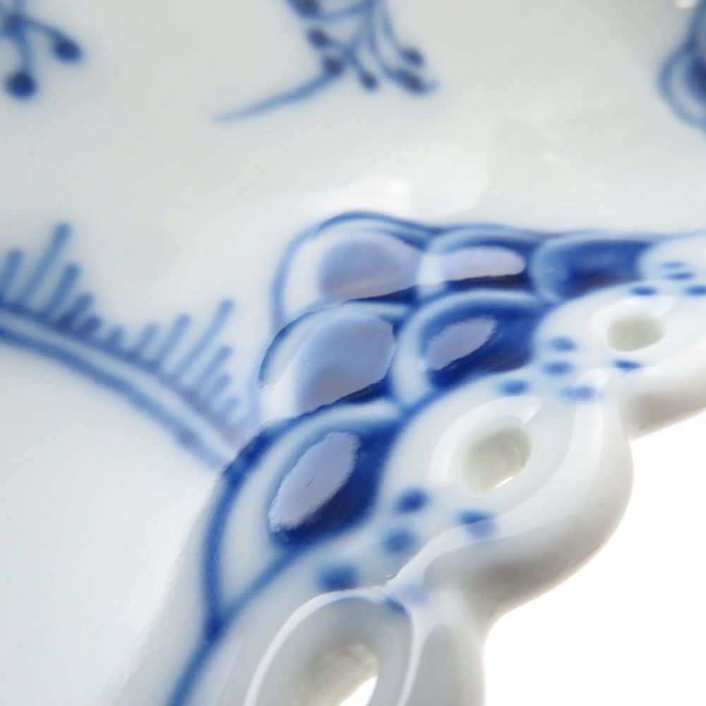  ♥ ROYAL ロイヤルコペンハーゲン ブルーフルーテッド フルレース クレセントディッシュ 22 cm 変形皿 プレート 北欧 皿 食器