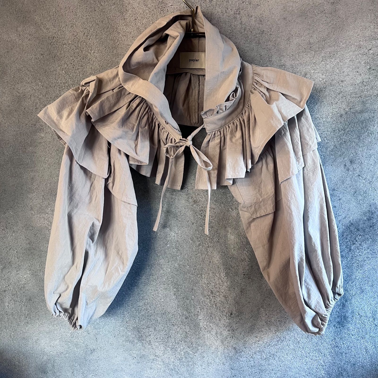 papier/パピエ Hold blouse gray つけ襟 グレー ブラウス - メルカリ