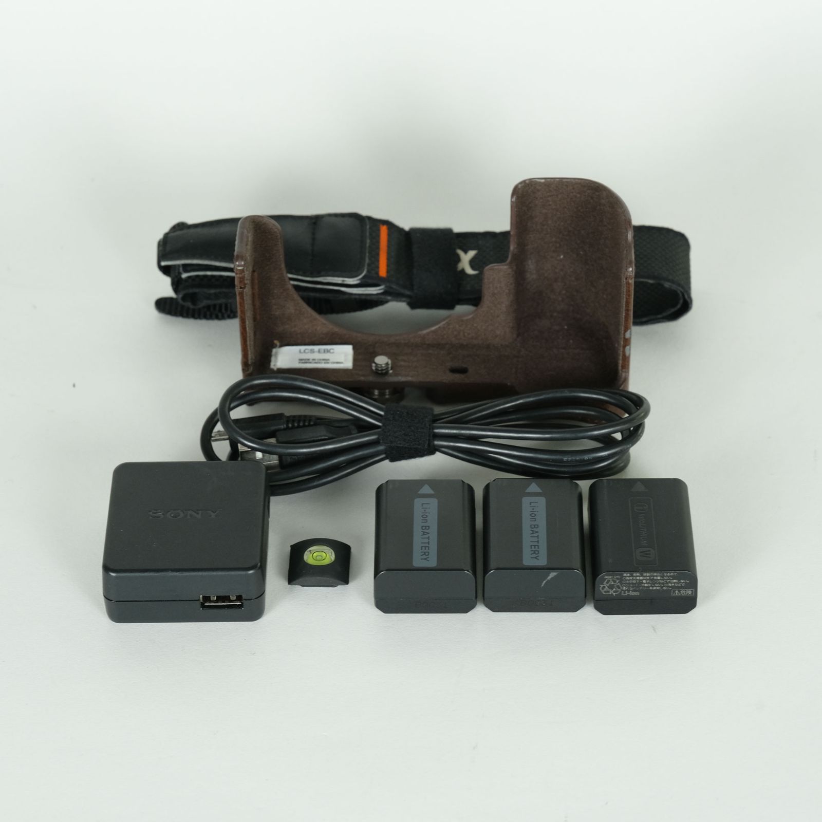 良品 | バッテリー3個・ケース付] SONY α6000（ILCE-6000） [ボディ