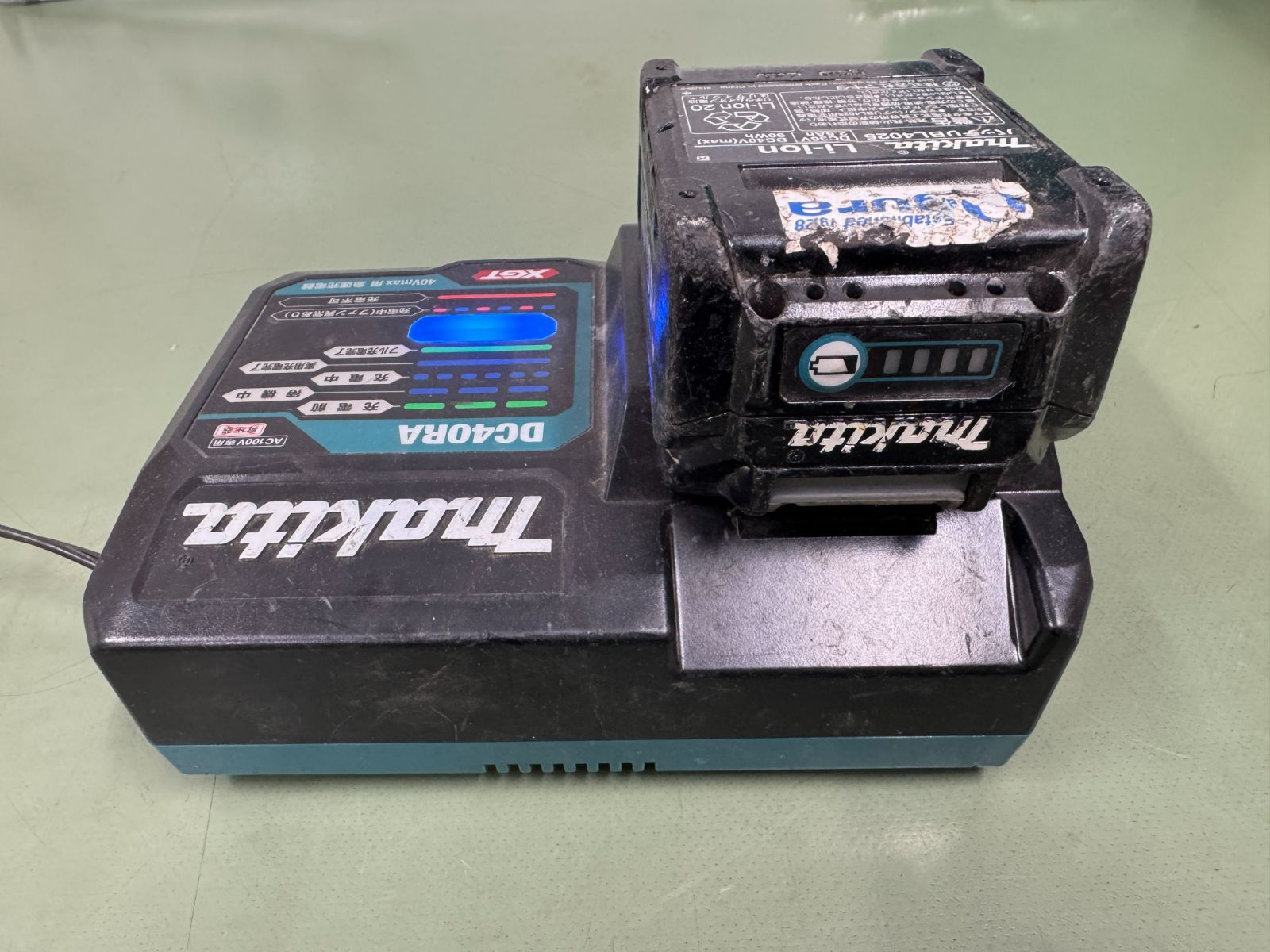  Makita DC 40 RA 充電器 Li ion対応 充電池 BL 4025 充電池 電池充電器 電池 充電池