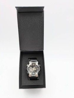 メタルカバードモデル