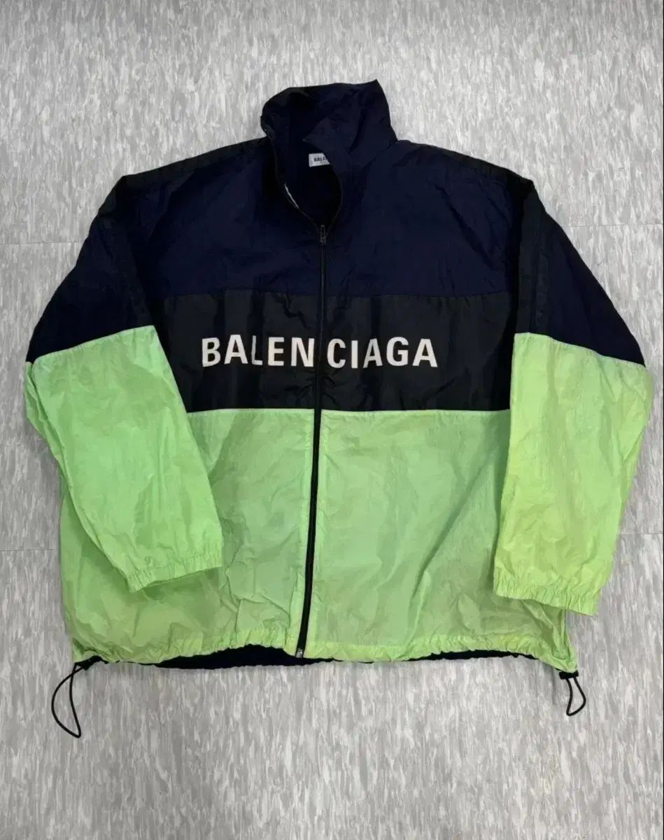 バレンシアガ ポプリン ウィンドブレーカー 100