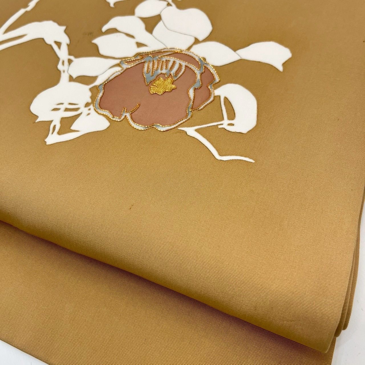 名古屋帯 塩瀬 美しい染め 花に金駒刺繍 九寸 正絹 MA-2342 - メルカリ