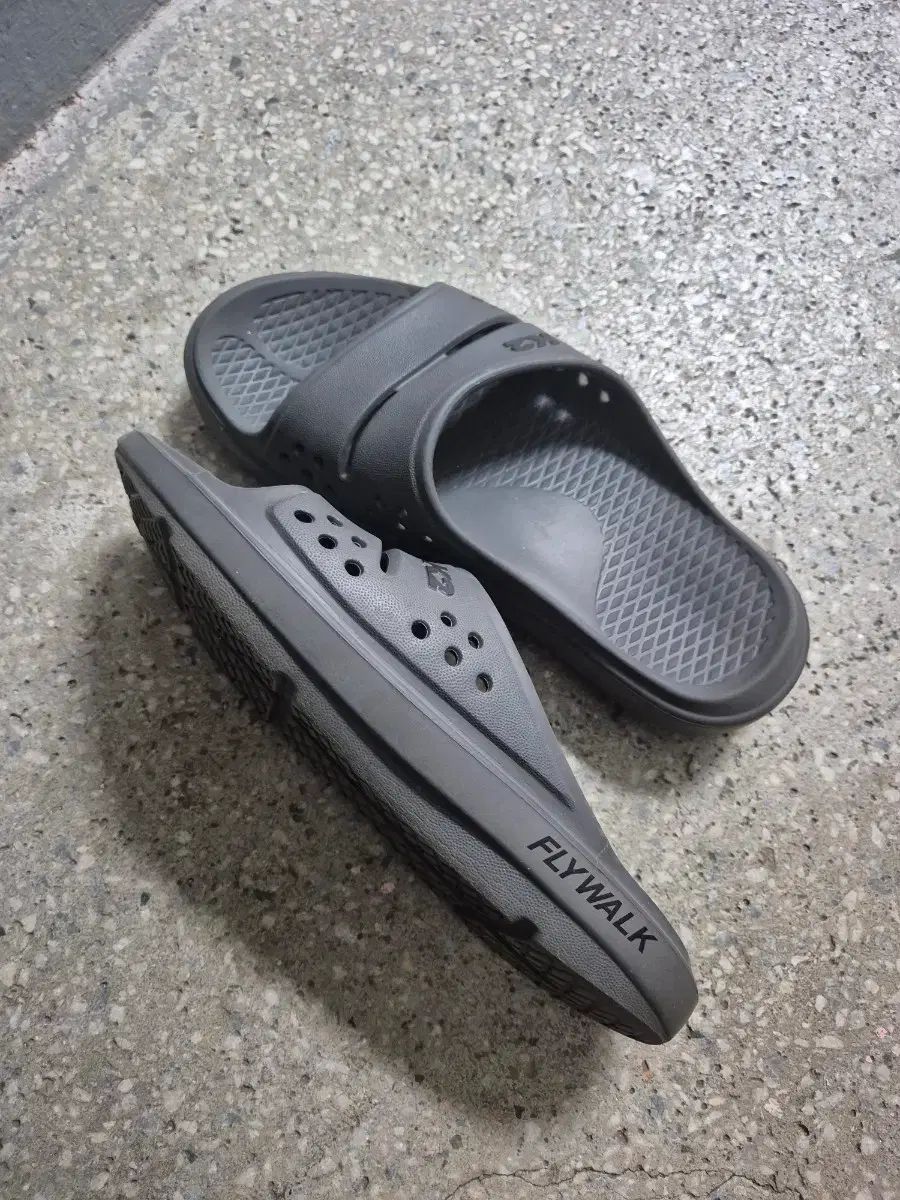 K2 FLYWALK フライウォーク スリッパ グレー