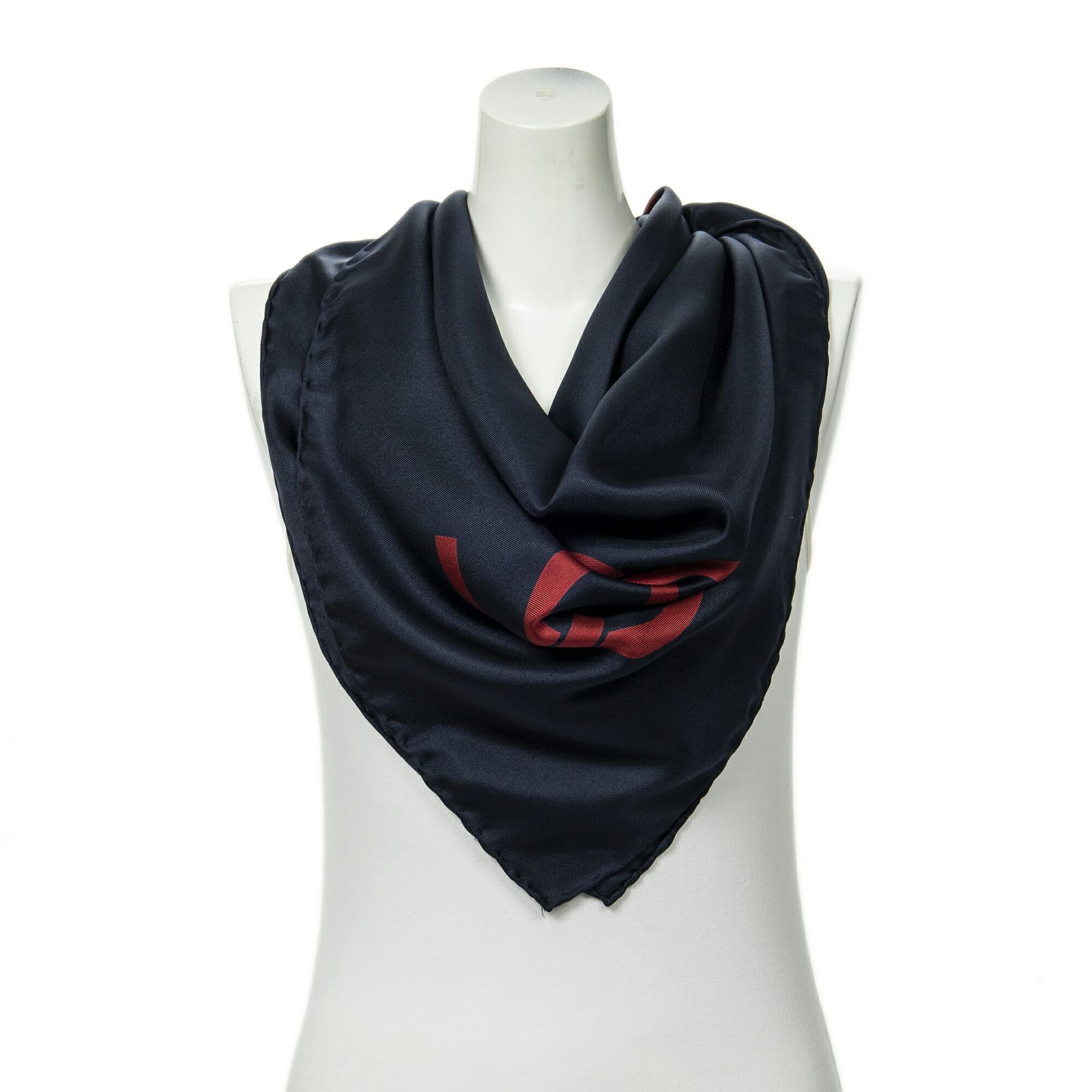 CHANEL シルクスカーフ 赤・紺 【美品】 中古] CHANEL シャネルスカーフネイビー、赤シルク100%A - メルカリ