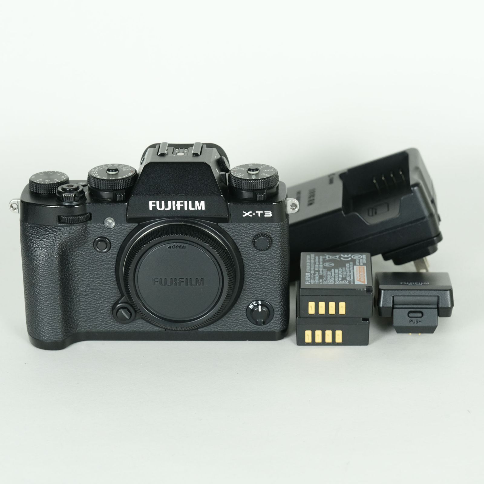 良品 | バッテリー2個付] FUJIFILM X-T3 [ボディ ブラック] | FUJIFILM