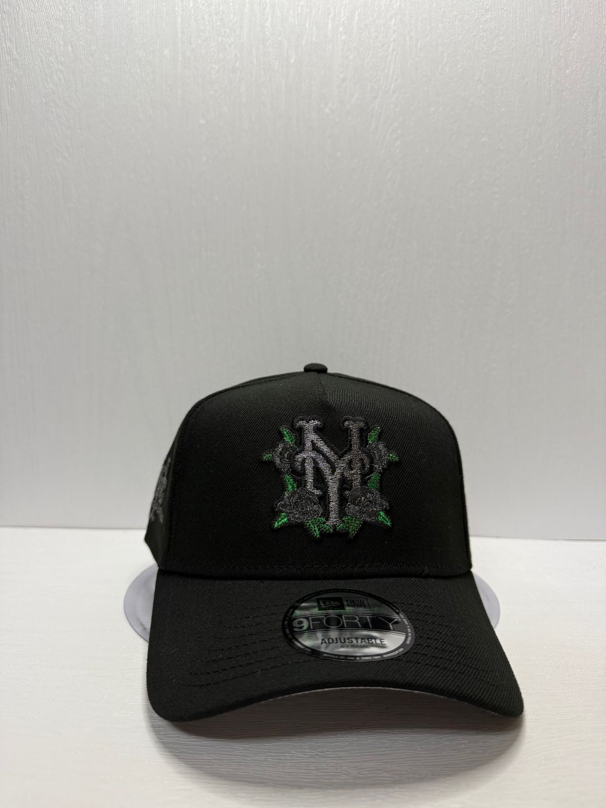 Newera ニューヨークメッツ ローズ刺繍 EST 1962 9 forty A FRAME スナップバックキャップ ブラック