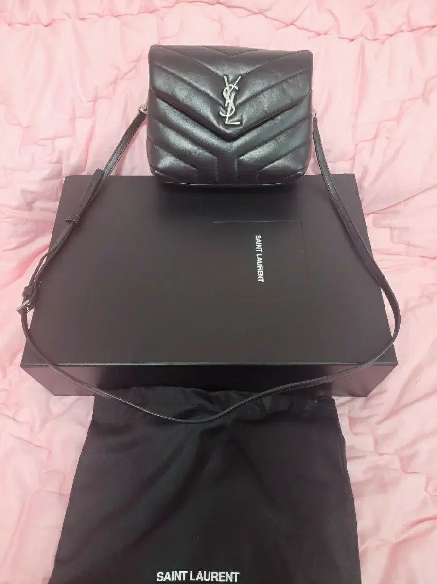 状態良し Saint Laurent サンローラン YVES イヴ マトラッセ シルバー ルル トゥーバッグ ブラック バッグ クロスバック