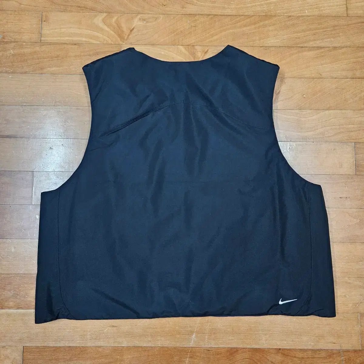 NIKE ACG プリマロフト スカル ピーク リバーシブル ベスト ブラック