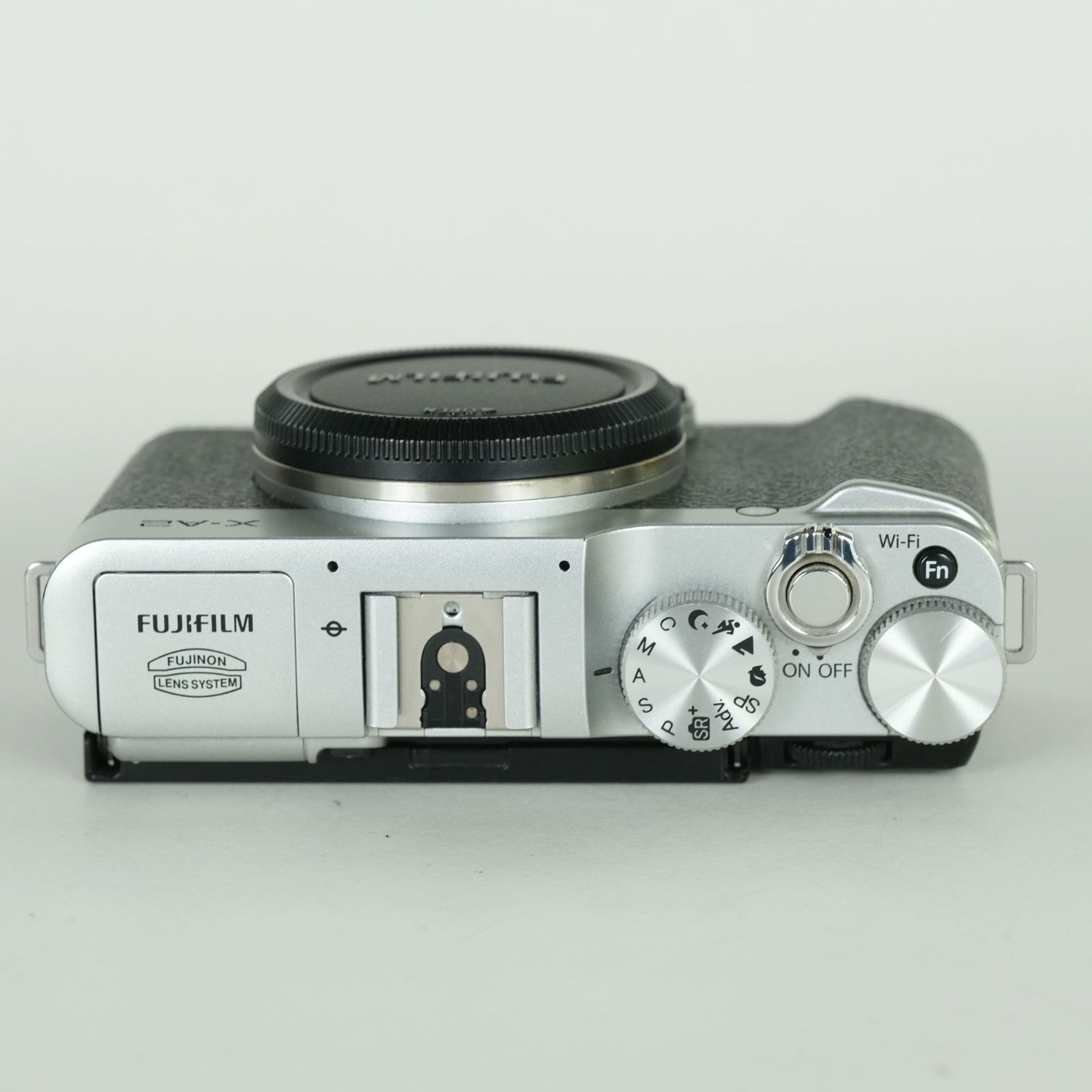 良品] FUJIFILM X-A2 ボディ シルバー | 富士フイルムXマウント - メルカリ