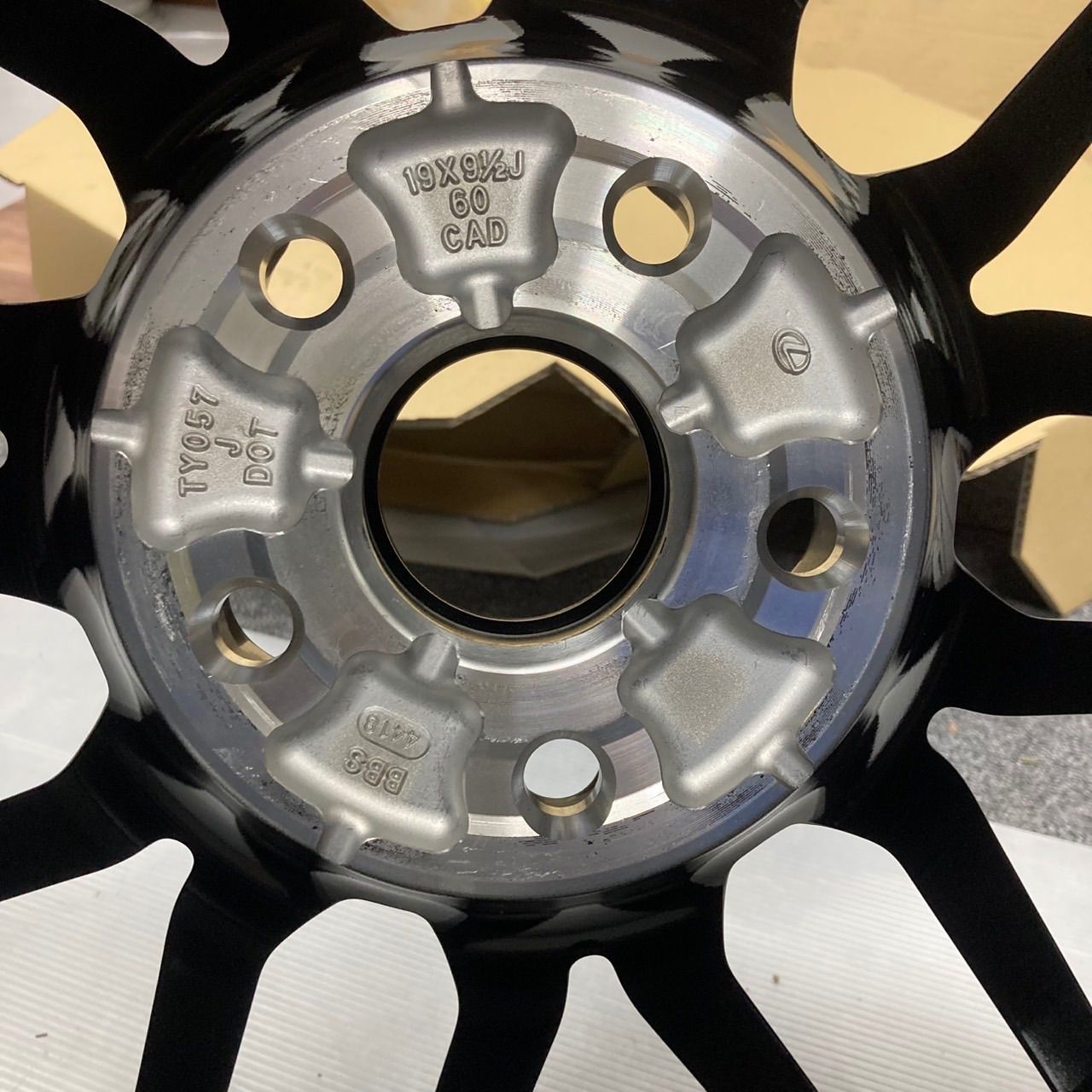 メーカー 球面ボルト